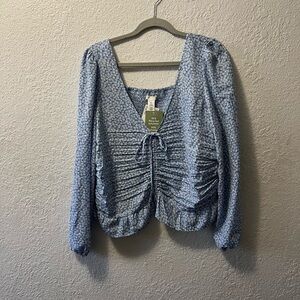 H&M Blue & white blouse